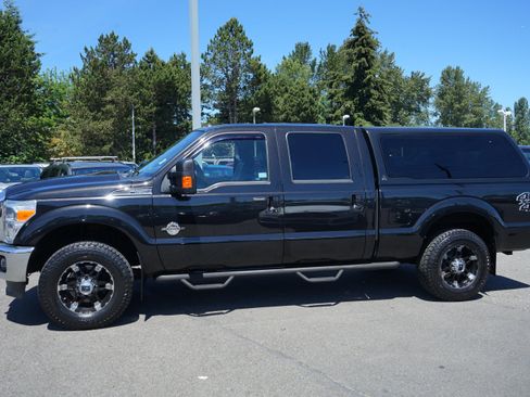 Used 2013 Ford F250 Lariat AWD/4WD image 2
