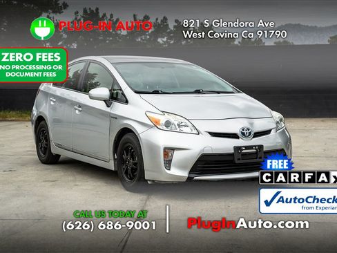 Used 2012 Toyota Prius Three w/ Solar Roof Pkg FWD image 3