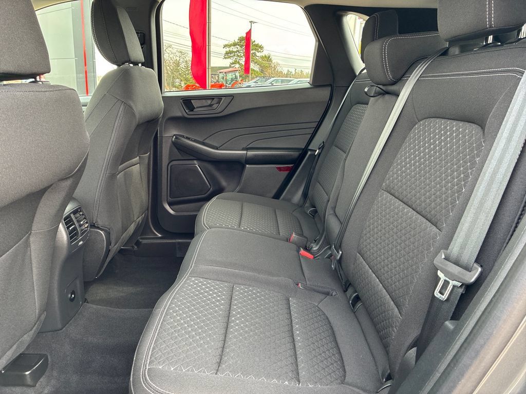 Used 2023 Ford Escape Active AWD/4WD image 17