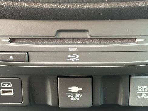 Used 2023 Honda Odyssey Elite image 32