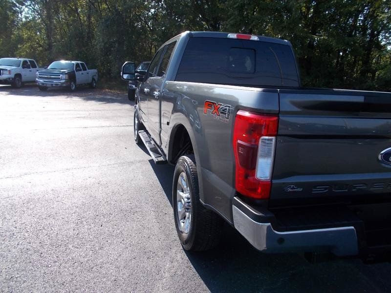Used 2017 Ford F250 Lariat w/ Chrome Package AWD/4WD image 4