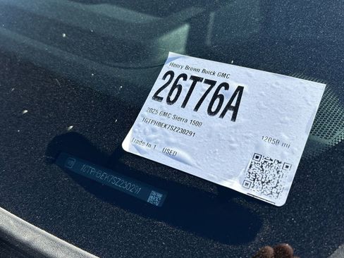 Used 2025 GMC Sierra 1500 SLE image 33