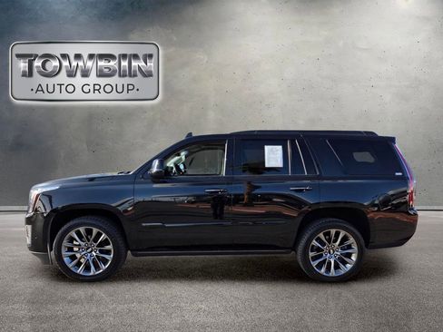 Used 2019 Cadillac Escalade Premium Luxury w/ Escalade Sport Edition AWD/4WD image 7