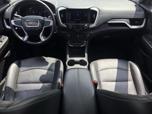 Used 2024 GMC Terrain SLT FWD image 10