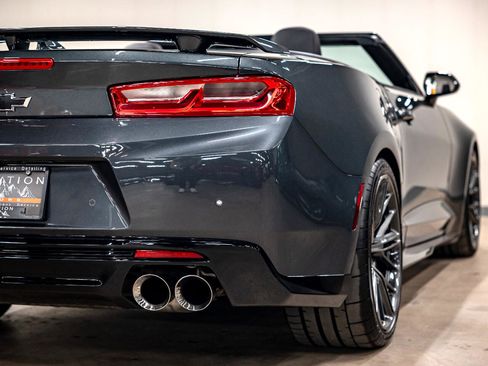 Used 2018 Chevrolet Camaro ZL1 image 31