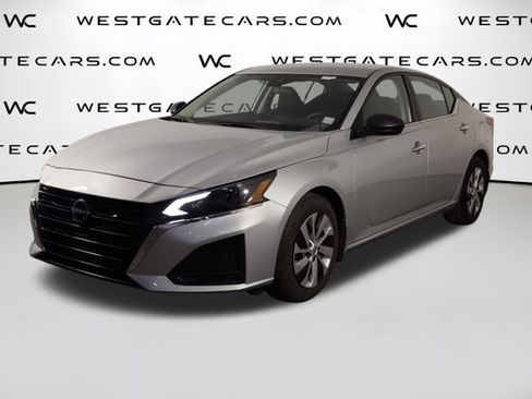 Used 2024 Nissan Altima 2.5 S FWD image 1