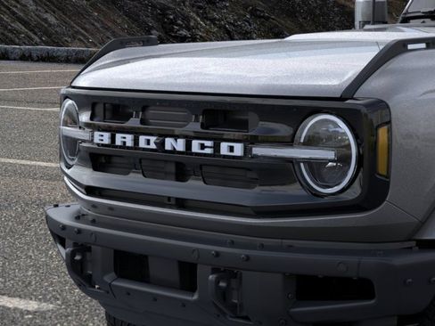 New 2024 Ford Bronco Outer Banks AWD/4WD image 19