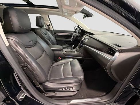 Used 2017 Cadillac XT5 Luxury w/ Driver Awareness Package FWD image 25