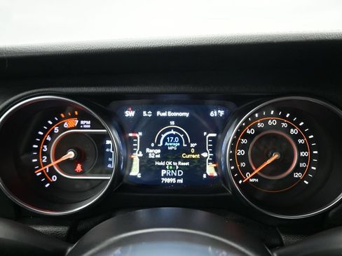 Used 2020 Jeep Wrangler Unlimited Sahara AWD/4WD image 15