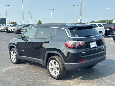 Used 2024 Jeep Compass Latitude AWD/4WD image 5