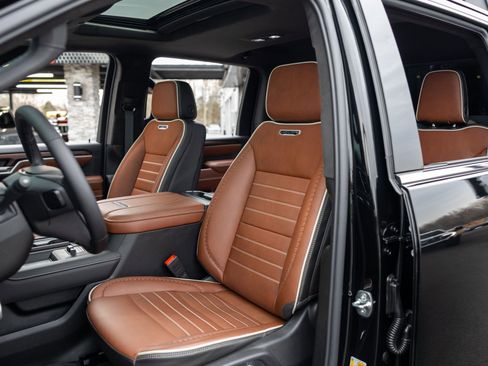 Used 2026 GMC Sierra 3500 Denali Ultimate image 34