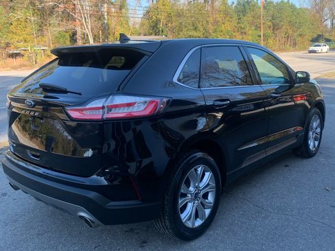 Used 2022 Ford Edge Titanium image 4