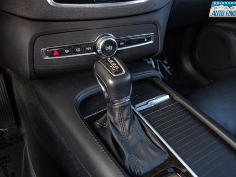 Used 2020 Volvo XC90 T5 Momentum image 21