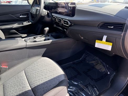 New 2026 Nissan Sentra SV w/ Floor Mat Package FWD image 11