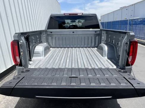 Used 2025 GMC Sierra 1500 SLT AWD/4WD image 11