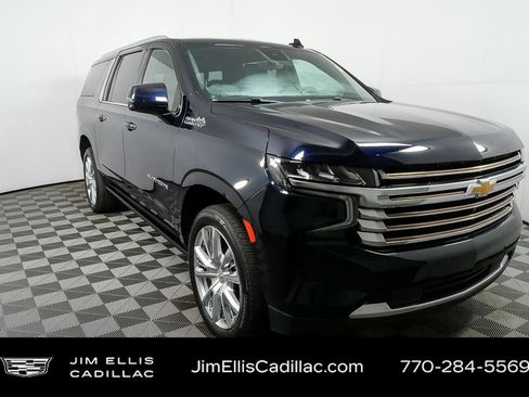 Used 2023 Chevrolet Suburban High Country w/ Premium Package 2 image 28