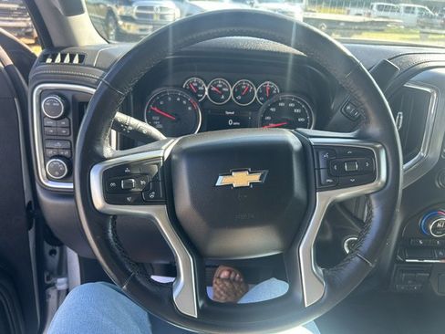 Used 2021 Chevrolet Silverado 1500 LT AWD/4WD image 21