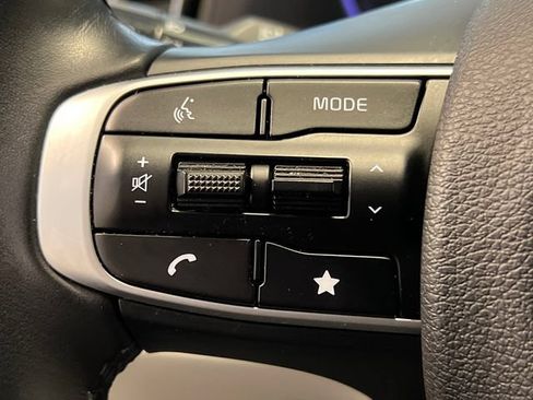 Used 2025 Kia Sportage EX w/ Premium Package FWD image 21