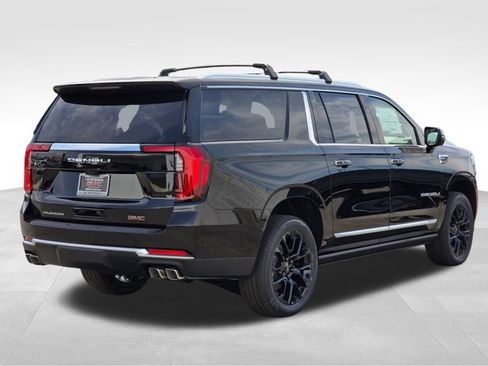 New 2026 GMC Yukon XL Denali w/ Denali Reserve Package AWD/4WD image 5