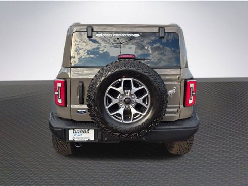 New 2025 Ford Bronco Badlands image 6