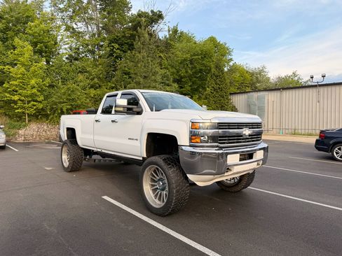 Used 2016 Chevrolet Silverado 2500 W/T w/ WT Convenience Package AWD/4WD image 3