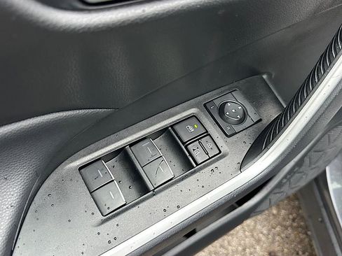 Certified 2025 Toyota RAV4 XLE AWD/4WD image 15