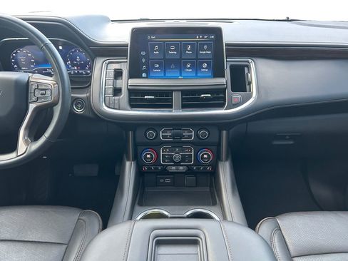 Used 2023 Chevrolet Suburban High Country image 12