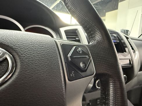 Used 2014 Toyota Tacoma 4x4 Double Cab image 14