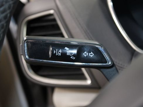 Used 2019 Lincoln Nautilus Reserve FWD image 39