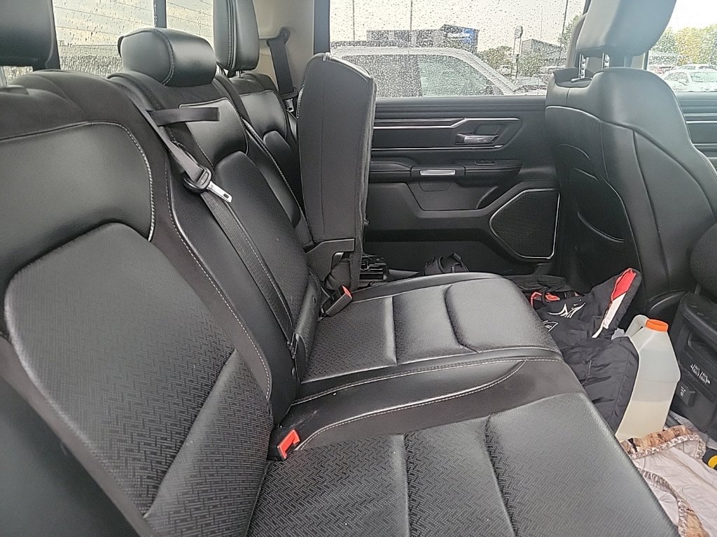 Used 2019 RAM 1500 Laramie AWD/4WD image 15