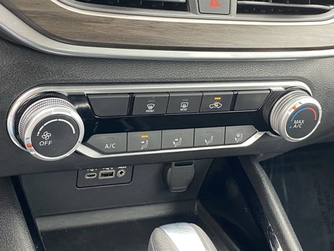 Used 2024 Nissan Altima 2.5 SV image 21