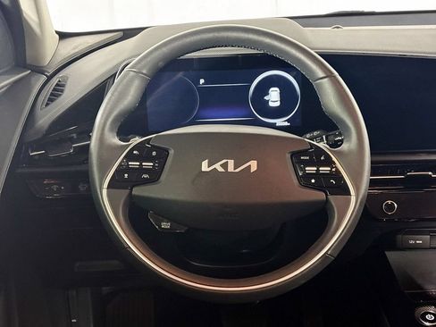 Certified 2023 Kia Niro Wind w/ Wind Preserve Package FWD image 14
