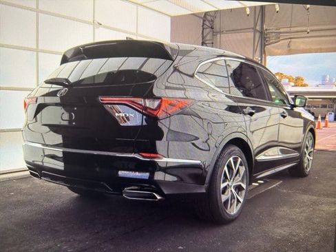 Used 2024 Acura MDX FWD w/ Technology Package image 4