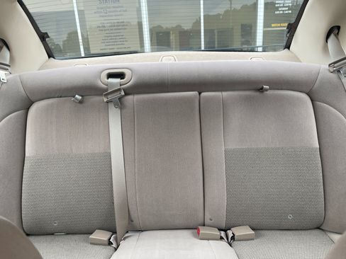 Used 2005 Ford Taurus SE FWD image 18