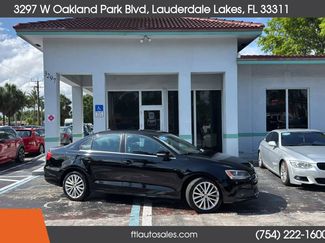 Used 2011 Volkswagen Jetta SEL image 1