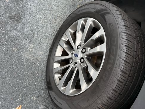 Used 2018 Ford Expedition Max Limited image 20