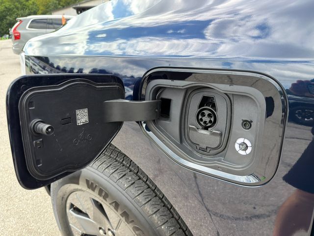 Used 2024 Ford F150 Lightning Lariat AWD/4WD image 13