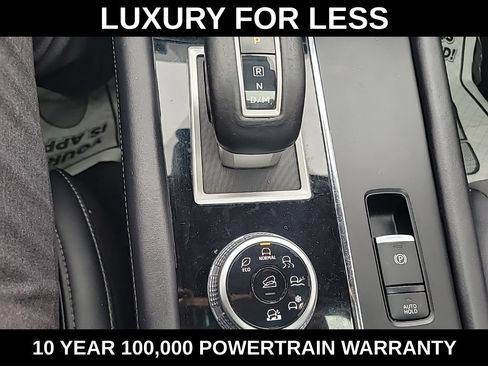 Used 2024 Mitsubishi Outlander SE Black Edition AWD/4WD image 15