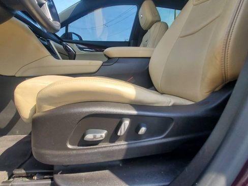 Used 2017 Cadillac XT5 Luxury w/ Driver Awareness Package AWD/4WD image 14