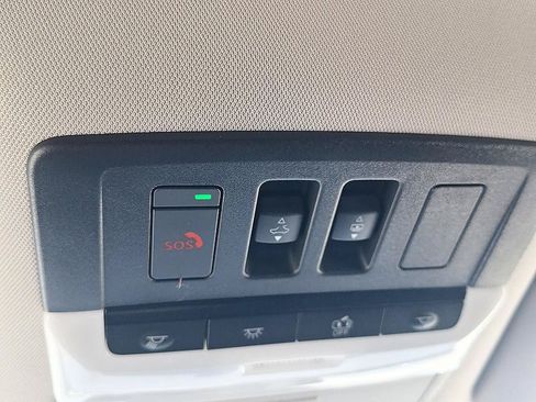 Used 2025 Nissan Pathfinder Platinum w/ Cargo Package FWD image 33