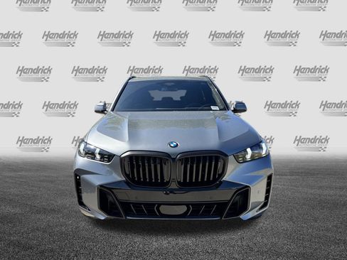 New 2026 BMW X5 xDrive40i w/ M Sport Package AWD/4WD image 3