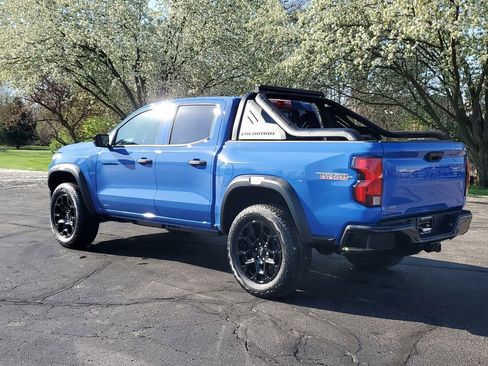 New 2026 Chevrolet Colorado Trail Boss w/ Midnight Edition AWD/4WD image 4