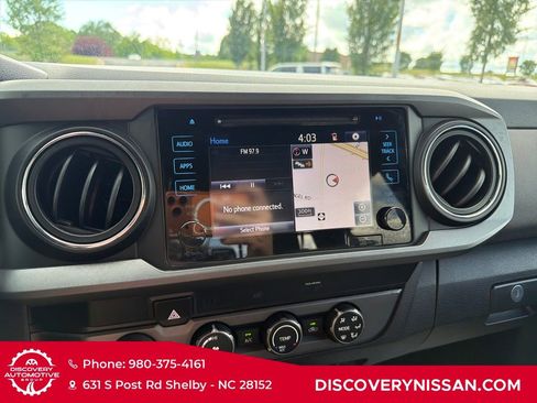 Used 2019 Toyota Tacoma TRD Off-Road AWD/4WD image 17