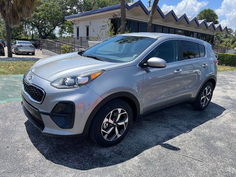 Used 2022 Kia Sportage LX FWD image 2