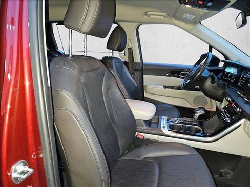 Used 2024 Kia Carnival SX image 24