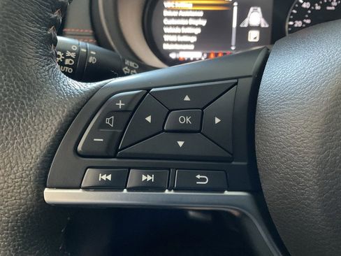 Used 2024 Nissan Kicks SR image 12