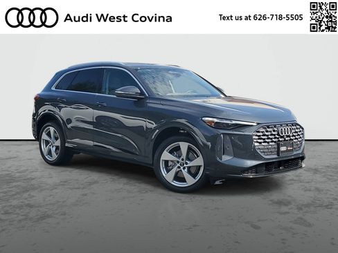 Used 2025 Audi Q5 Premium w/ Premium Plus AWD/4WD image 1