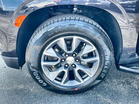 Certified 2022 Chevrolet Tahoe LT w/ Luxury Package AWD/4WD image 34