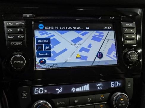 Used 2017 Nissan Rogue SL w/ SL Premium Package FWD image 25