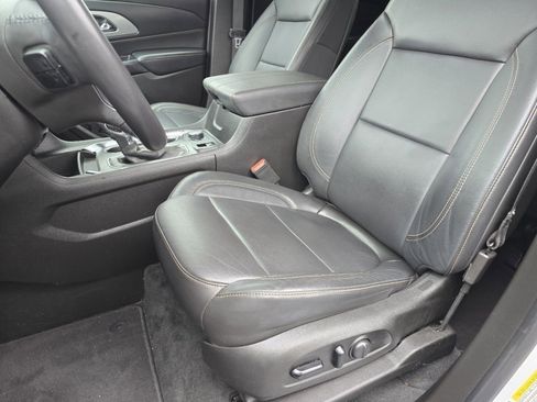 Certified 2021 Chevrolet Traverse RS w/ LPO, Cargo Package image 23